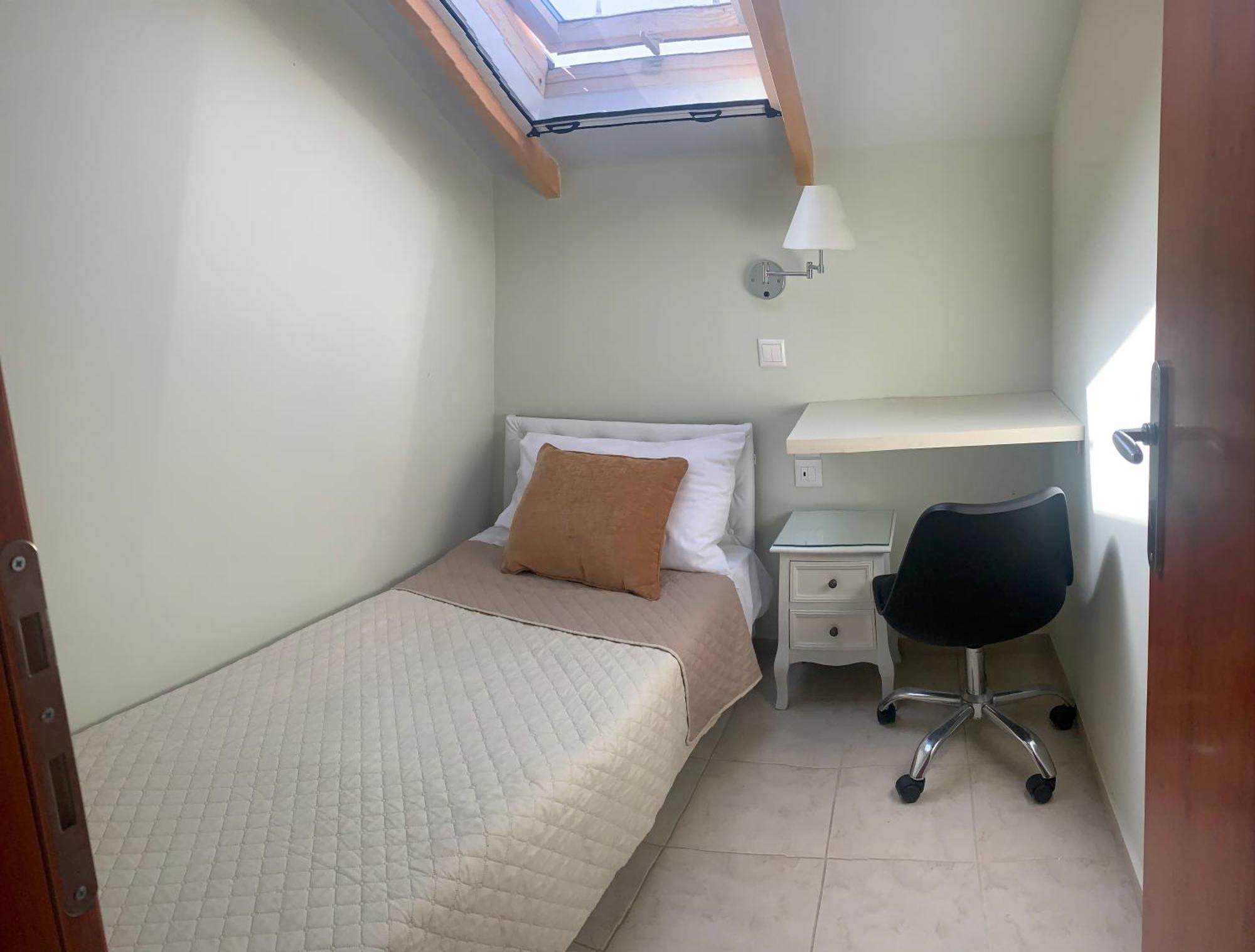 A&b And Apartament Ialysos (Rhodes)