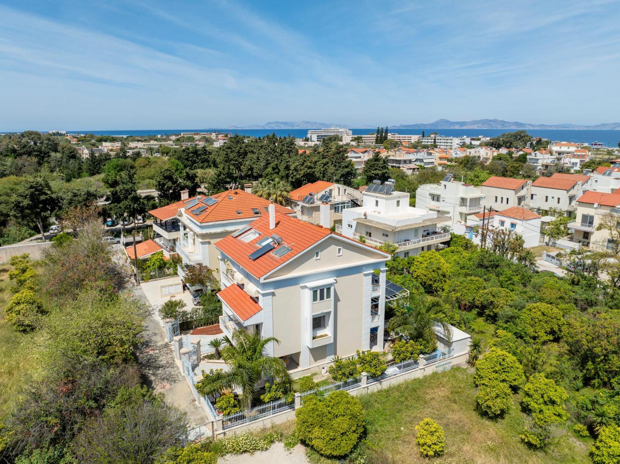 Apartament A&b And *