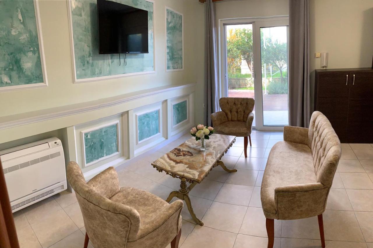 Apartment A&b And Ialysos (Rhodes)